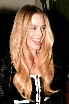 photo 16 in Margot Robbie gallery [id1345722] 2024-03-11 00:00:00