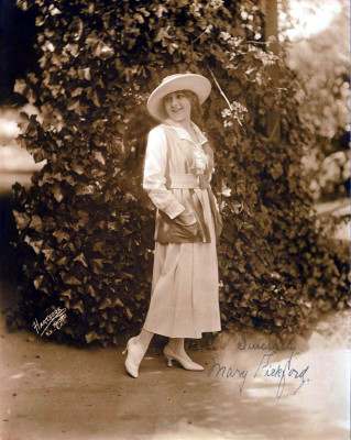 photo 8 in Mary Pickford gallery [id372527] 2011-04-26 00:00:00