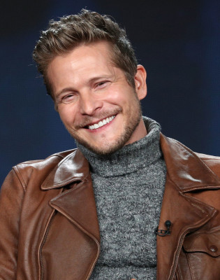 photo 6 in Matt Czuchry gallery [id1241401] 2020-11-26 00:00:00