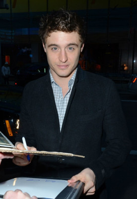 Max Irons pic #676539