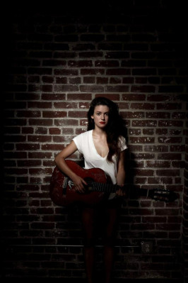 photo 15 in Meg Myers gallery [id780412] 2015-06-20 00:00:00