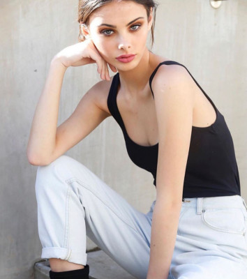 Meika Woollard pic #1225730