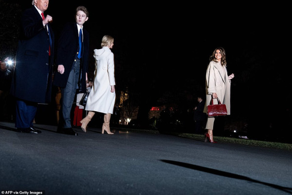 Melania Trump pic #1195882