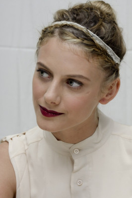 photo 11 in Melanie Laurent gallery [id428357] 2011-12-09 00:00:00
