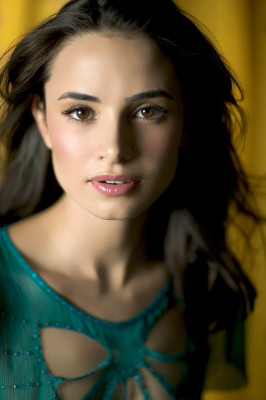 Mia Maestro pic #33578