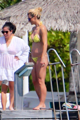 Michelle Hunziker pic #1059086
