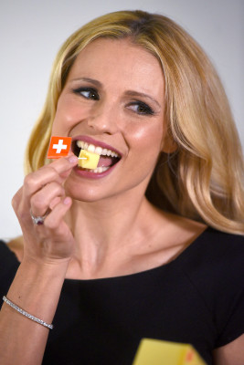 Michelle Hunziker pic #820639