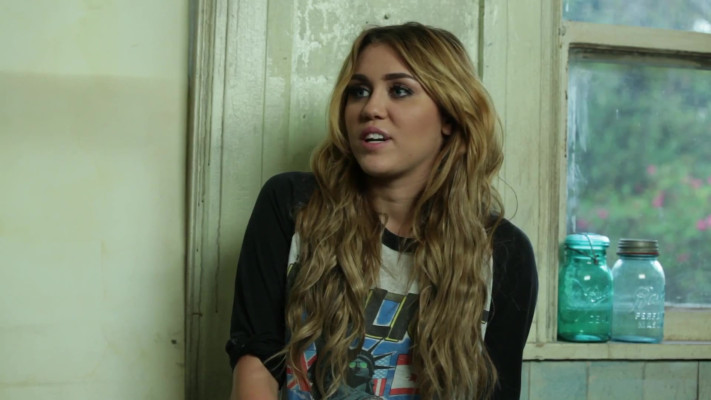 Miley Cyrus pic #443800