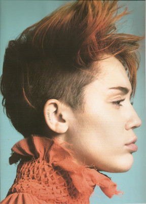 Miley Cyrus pic #670108