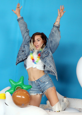 photo 11 in Miley Cyrus gallery [id944250] 2017-06-19 00:00:00
