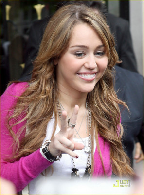 photo 26 in Miley Cyrus gallery [id151370] 2009-04-29 00:00:00