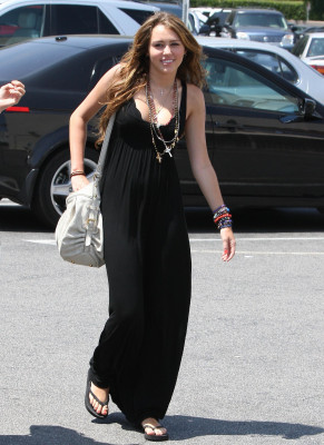 photo 19 in Miley Cyrus gallery [id158930] 2009-06-01 00:00:00