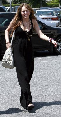 photo 20 in Miley Cyrus gallery [id158928] 2009-06-01 00:00:00
