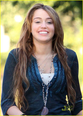 photo 14 in Miley Cyrus gallery [id147430] 2009-04-17 00:00:00