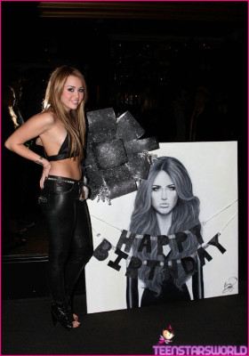 Miley Cyrus pic #310191