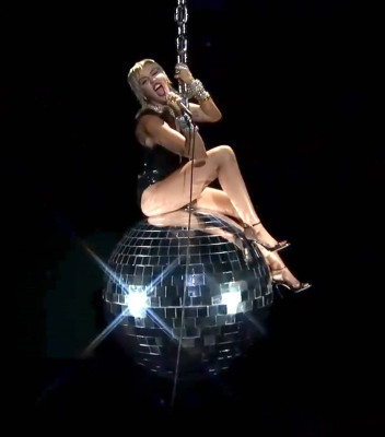Miley Cyrus pic #1230784
