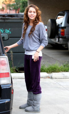 photo 3 in Miley Cyrus gallery [id134489] 2009-02-20 00:00:00