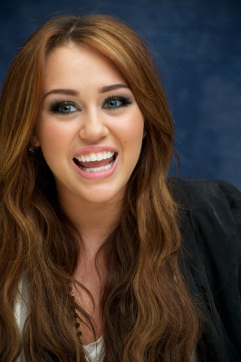 Miley Cyrus pic #244261