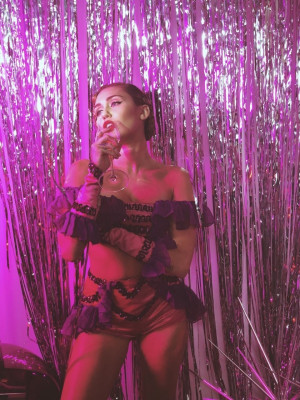 photo 9 in Miley Cyrus gallery [id1352911] 2024-06-30 00:00:00