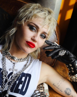 Miley Cyrus pic #1287573