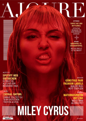 Miley Cyrus pic #1169102