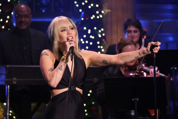 Miley Cyrus pic #1286612