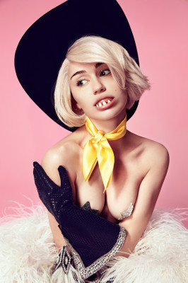 Miley Cyrus pic #653330