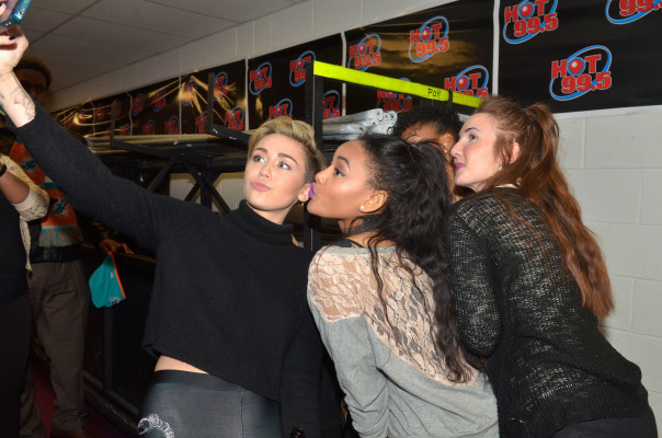 photo 11 in Miley Cyrus gallery [id655659] 2013-12-27 00:00:00