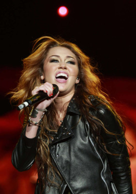 Miley Cyrus pic #294737