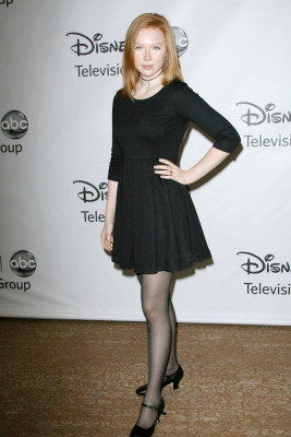 Molly C. Quinn pic #432088