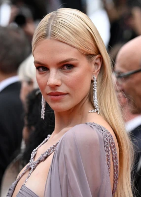 photo 7 in Nadine Leopold gallery [id1304438] 2022-07-06 00:00:00