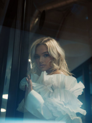 photo 21 in Natalie Alyn Lind gallery [id1091961] 2018-12-26 00:00:00