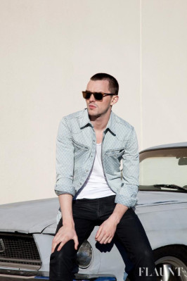 Nicholas Hoult pic #704903