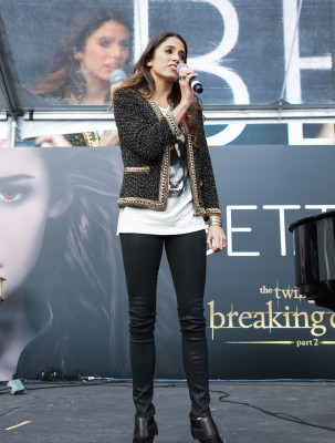 Nikki Reed pic #617175