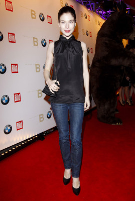 Nora von Waldstatten pic #736359