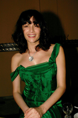 photo 5 in Oksana Fandera gallery [id210804] 2009-12-07 00:00:00