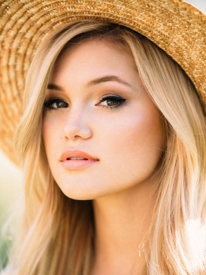 Olivia Holt pic #793981