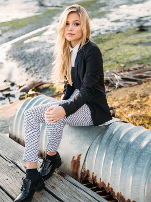 Olivia Holt pic #793099