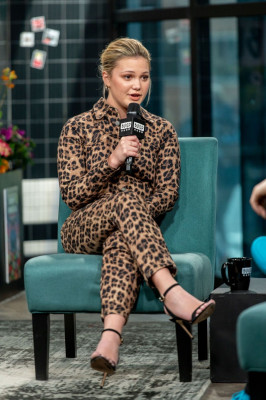 Olivia Holt pic #1120143