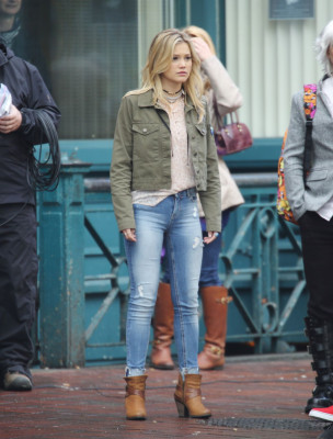 Olivia Holt pic #858995