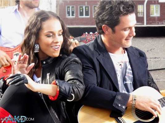 photo 13 in Alicia Keys gallery [id174498] 2009-08-03 00:00:00