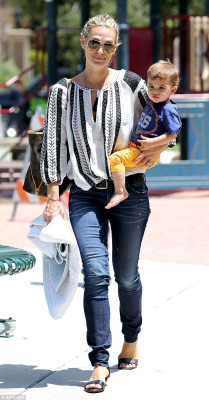 photo 4 in Molly Sims gallery [id626232] 2013-08-17 00:00:00
