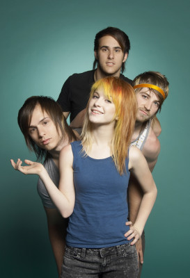 photo 11 in Paramore gallery [id305549] 2010-11-17 00:00:00