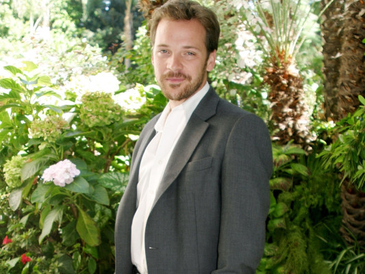 photo 4 in Peter Sarsgaard gallery [id241459] 2010-03-11 00:00:00