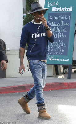 photo 20 in Pharrell Williams gallery [id698322] 2014-05-14 00:00:00