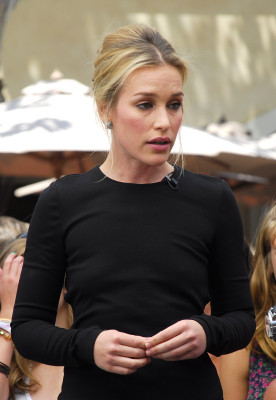 photo 22 in Piper Perabo gallery [id488695] 2012-05-15 00:00:00