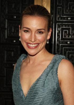 photo 20 in Piper Perabo gallery [id207422] 2009-11-30 00:00:00
