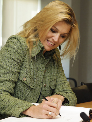 photo 16 in Queen Maxima of Netherlands gallery [id622368] 2013-08-01 00:00:00