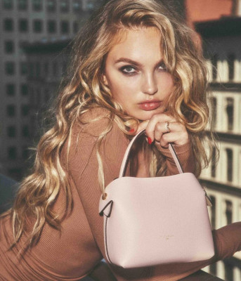 photo 17 in Romee Strijd gallery [id1361906] 2024-12-11 00:00:00
