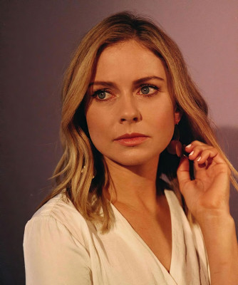 Rose McIver pic #1291798